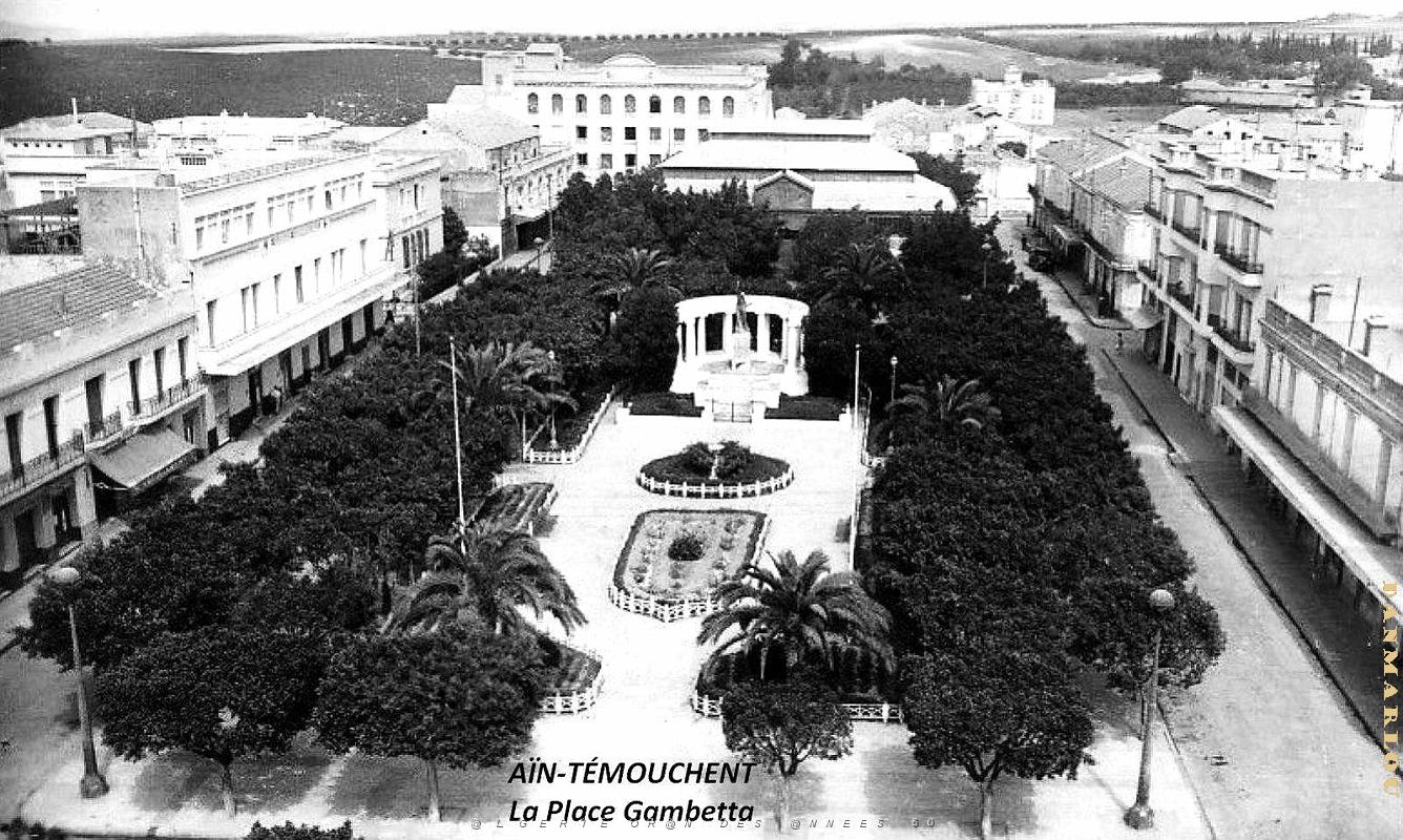 Ain-Temouchent - Vue aerienne - Place Gambetta.jpg